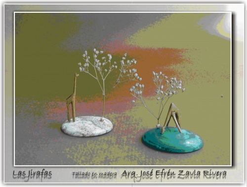 Las Jirafas, piezas talladas en madera de 12 mm. de alto, montadas en piedras de joyería. - 24 Mar 2009